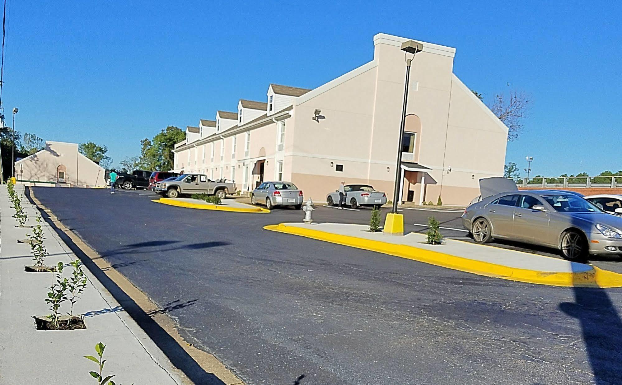 Red Roof Inn Richmond, Va - W Broad St 亨利科 外观 照片